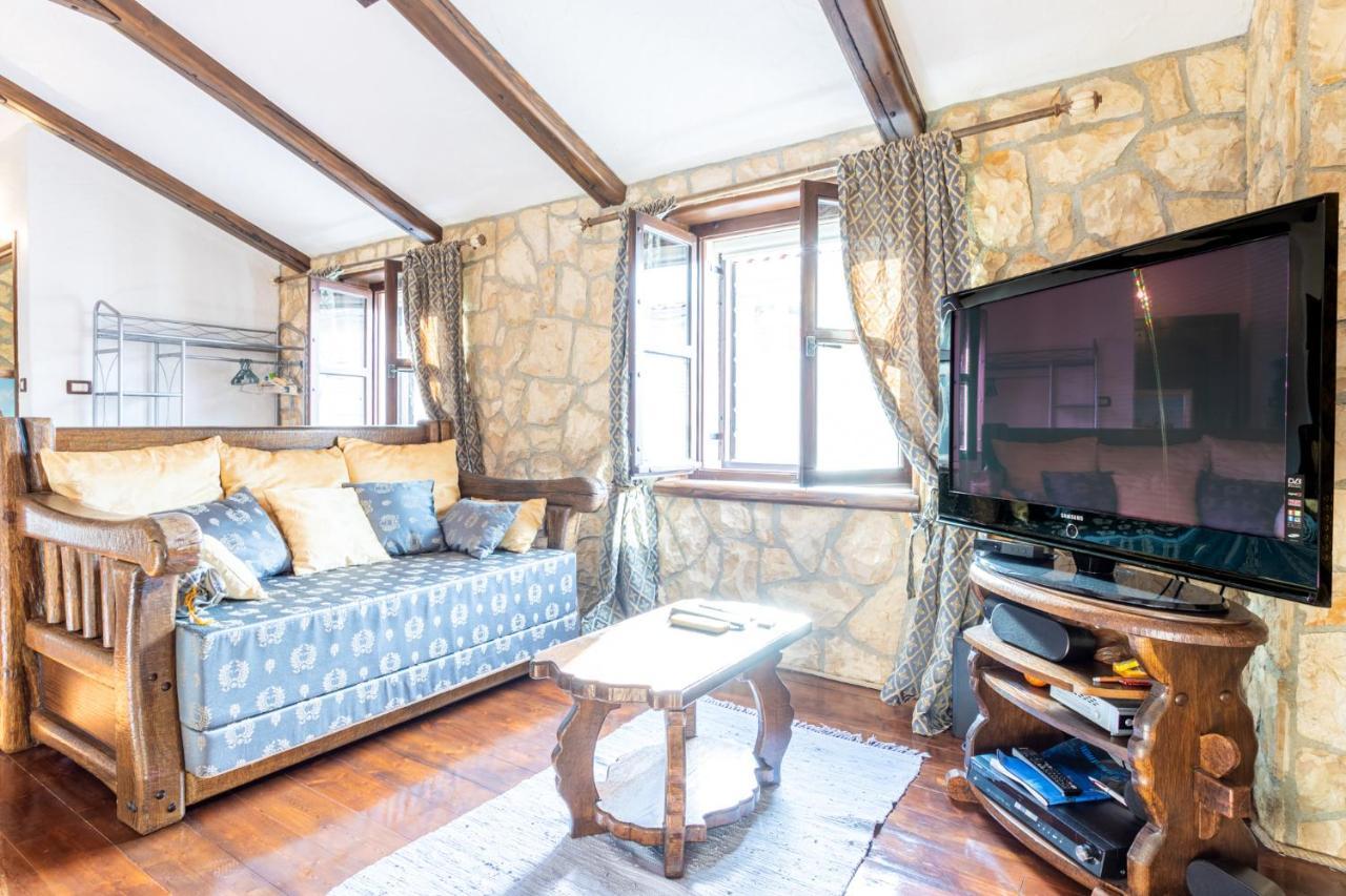 Ferienwohnung Stone House Srida Baška Voda Exterior foto